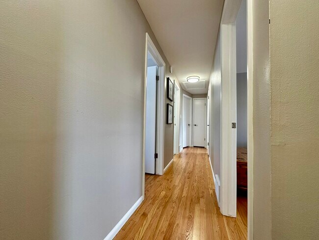 Building Photo - W224N7690 Wooded Hills Dr