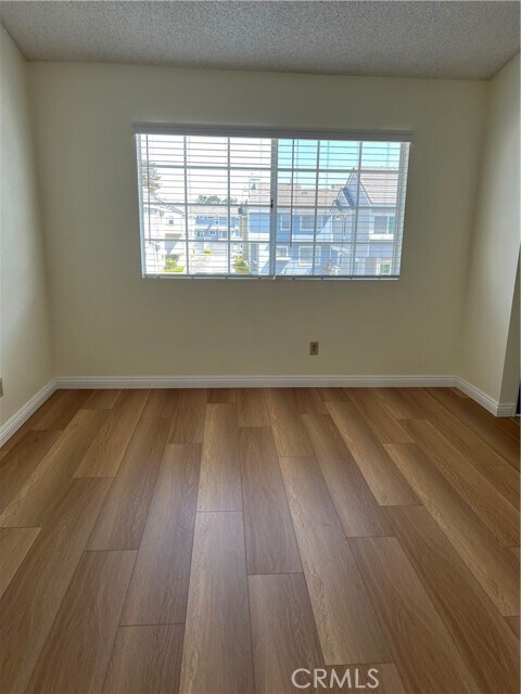 Building Photo - 2800 Plaza del Amo
