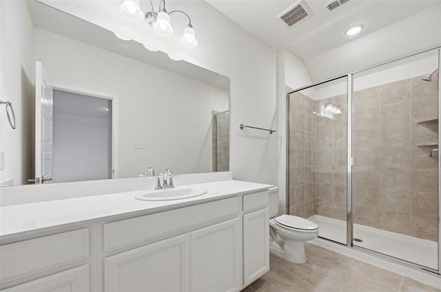 Building Photo - 18136 Lakefront Ct