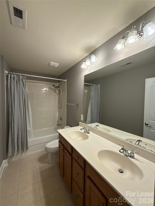 Building Photo - 2613 Huntman Way