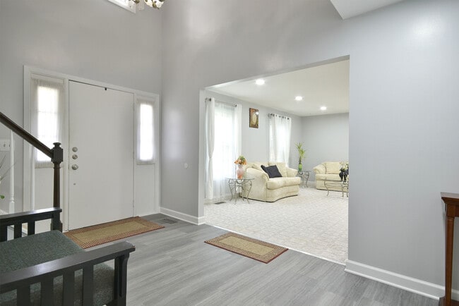 Building Photo - 1557 Scottdale Cir