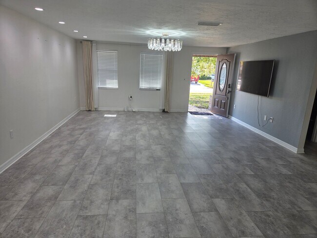 Building Photo - 3922 Cochise Terrace