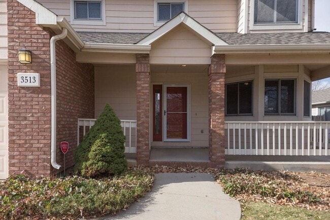 Building Photo - Home backing to foothills