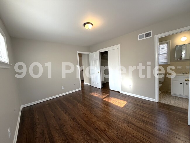 Building Photo - 1831 Myrna Ln