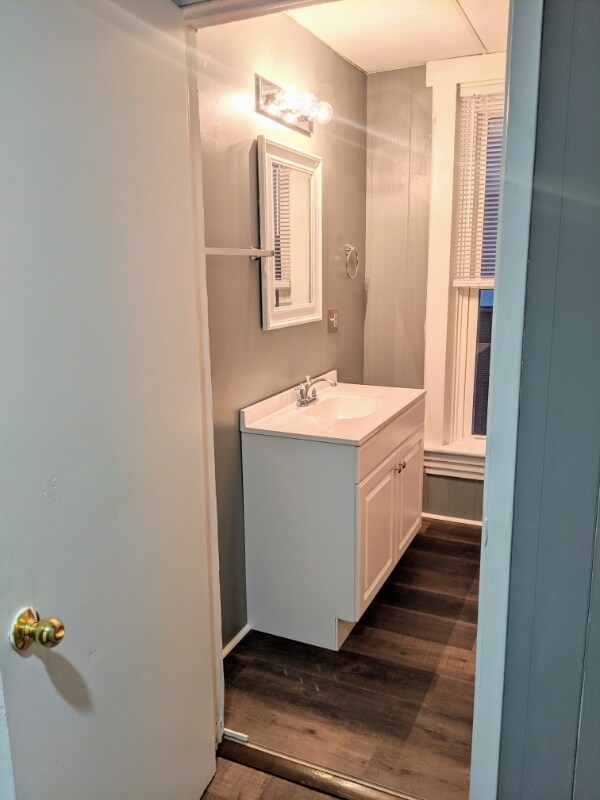 Building Photo - 700 Lincoln St