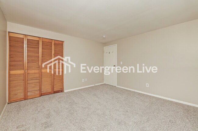 Building Photo - 2521 Rover Ct