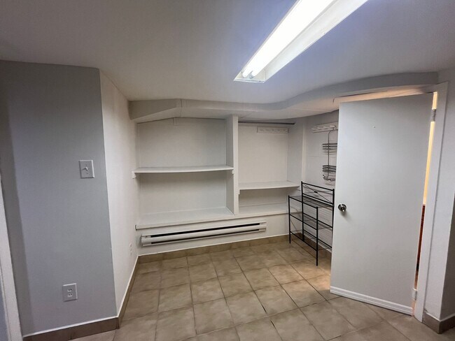 Building Photo - 1426 McKean St
