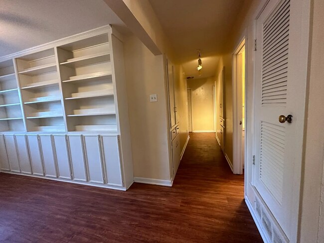 Building Photo - 3024 57th St