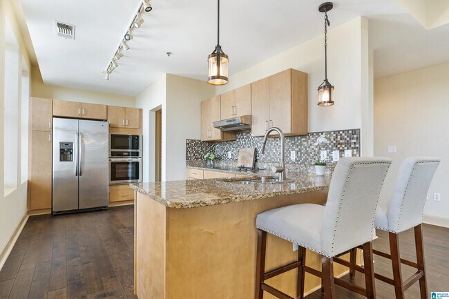 Building Photo - 2024 2nd Ave N