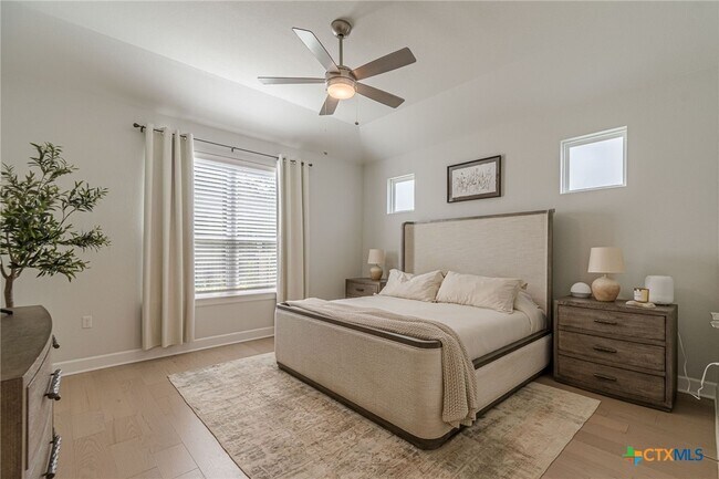 Building Photo - 1435 Dancing Oak Ln