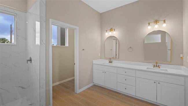 Building Photo - 13647 Begonia Cir