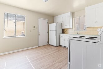 Building Photo - Cozy 1-Bed Oakland Apartment: San Leandro ...