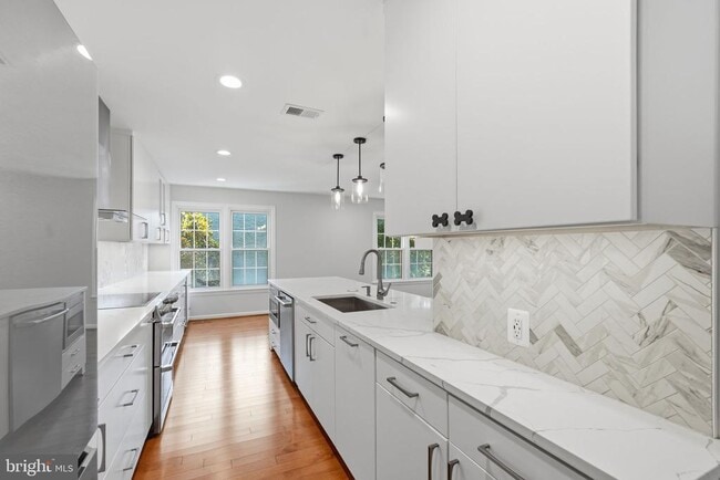 Building Photo - 10429 Red Granite Terrace