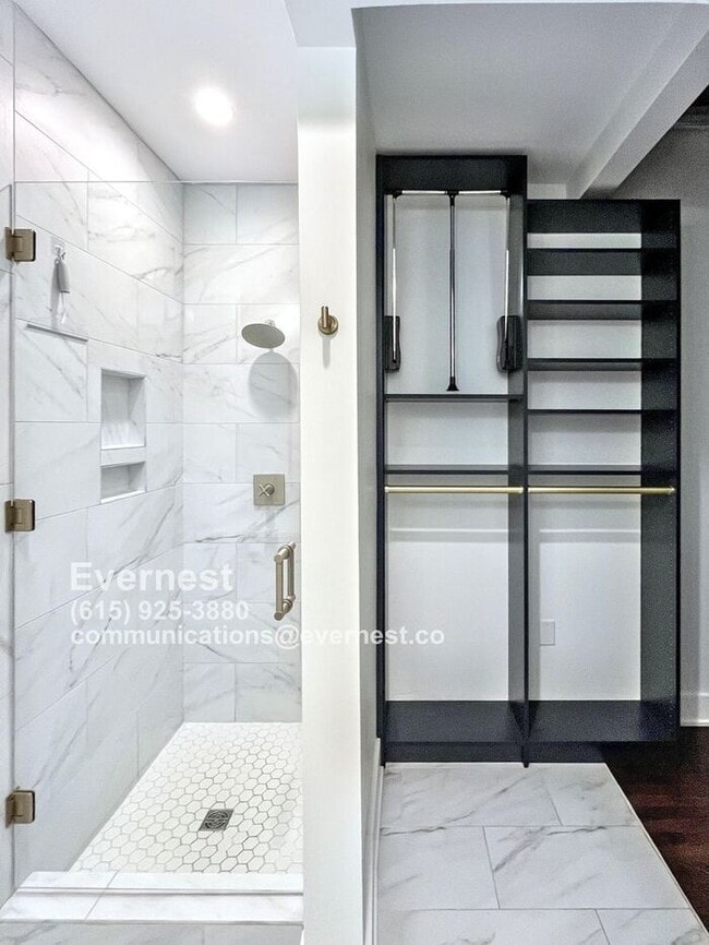 Building Photo - Cozy 1 Bed & 1 Bath Apartment in Nashville...