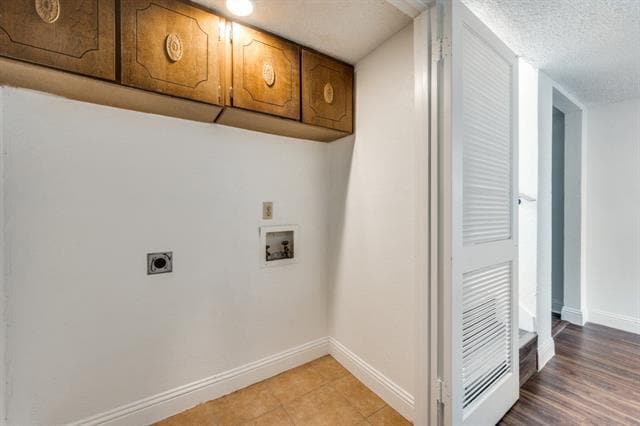 Building Photo - 3001 Helmet St