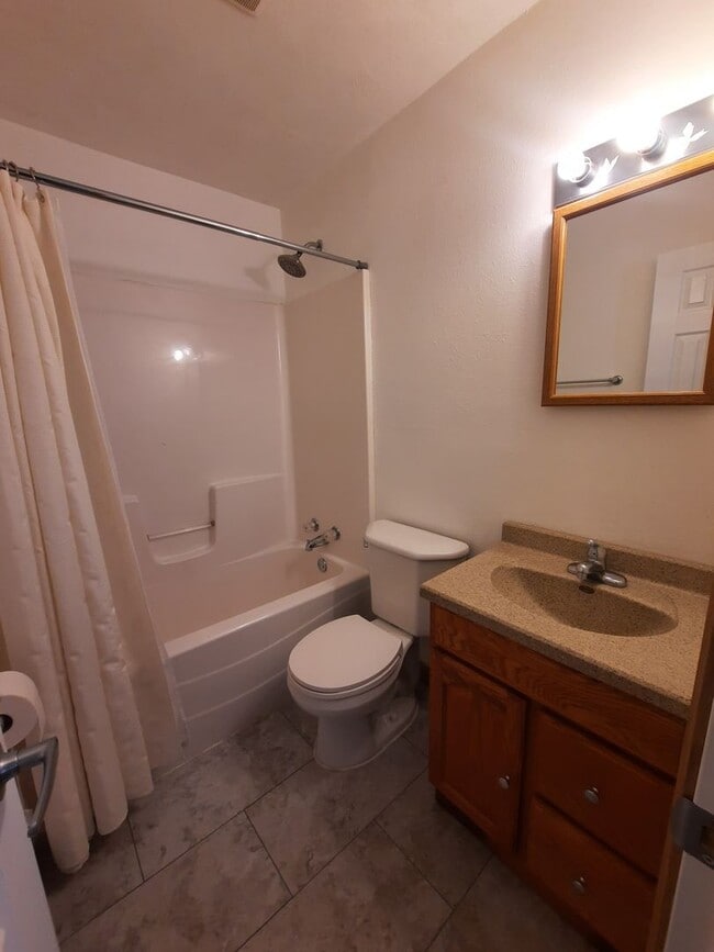 Building Photo - 4 BED | 1 BATH | HOME | NORTH