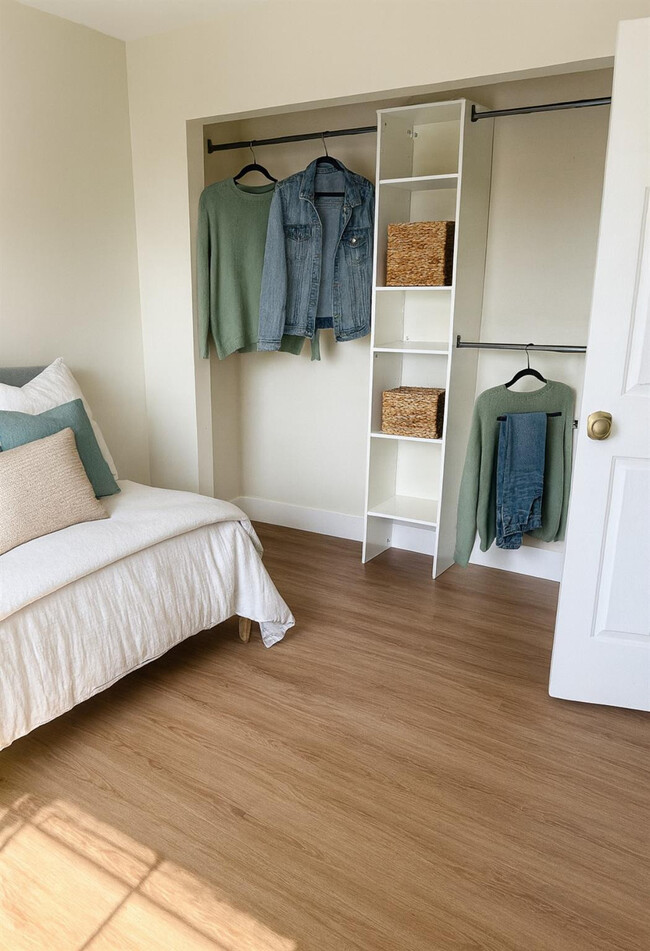 Building Photo - 2720 Forest Hills Blvd