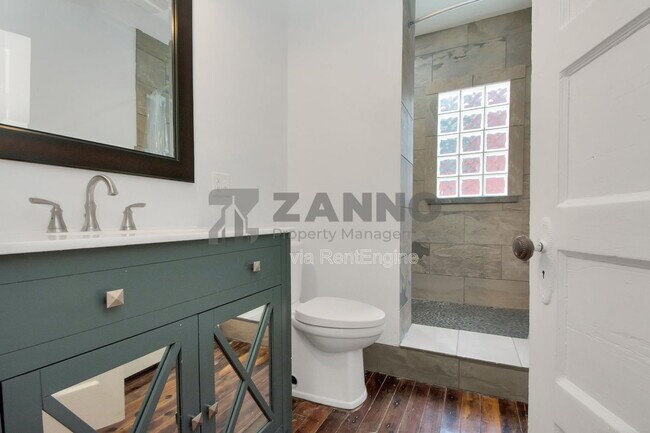 Building Photo - 19 Arnold St