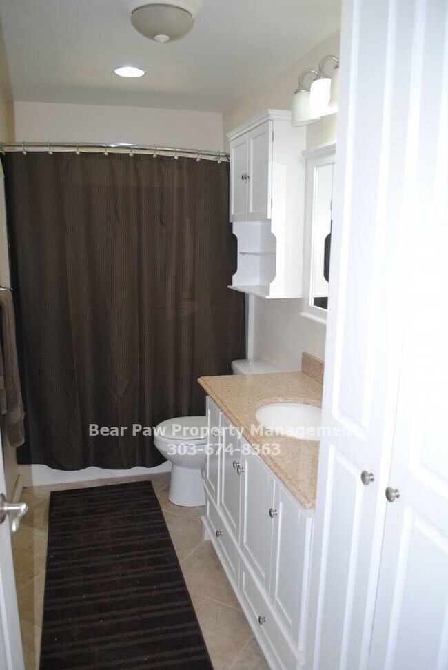 Building Photo - Nice Property in Indian Hills!!