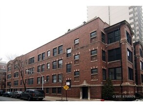 Building Photo - 408 W Briar Pl