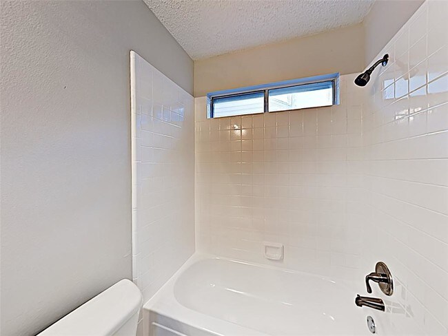 Building Photo - 2525 Country Creek Ln