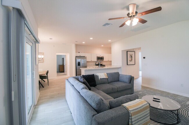 Building Photo - 7637 Rutherford Ln