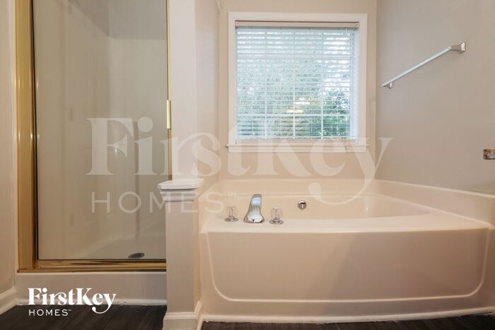 Building Photo - 2700 Teak Ct