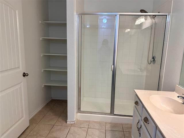 Building Photo - 806 Amber St