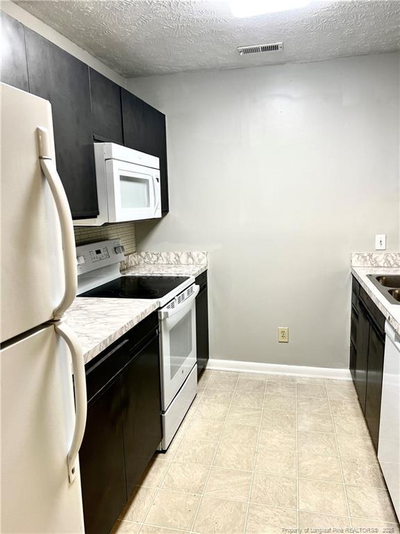 Building Photo - 698 Bartons Landing Pl