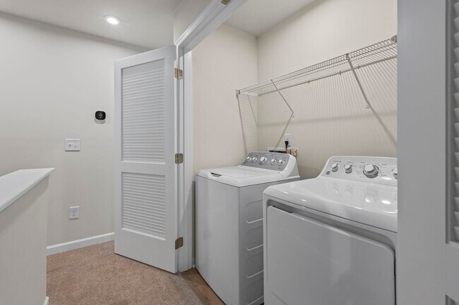 Building Photo - 338 Myrtle Mdws Dr