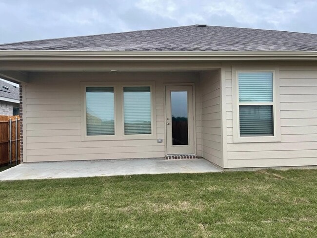 Building Photo - 5405 Fairdale Dr