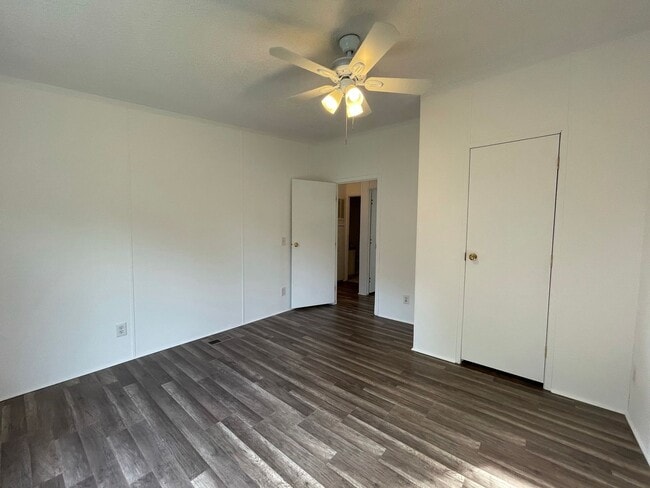 Building Photo - Recently Renovated Home