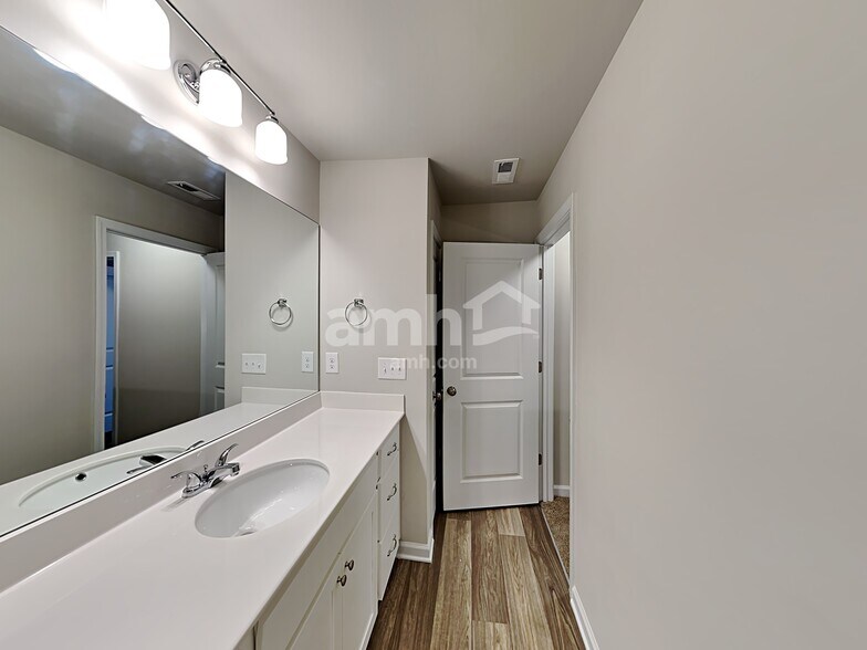 Building Photo - 373 Winston Cir