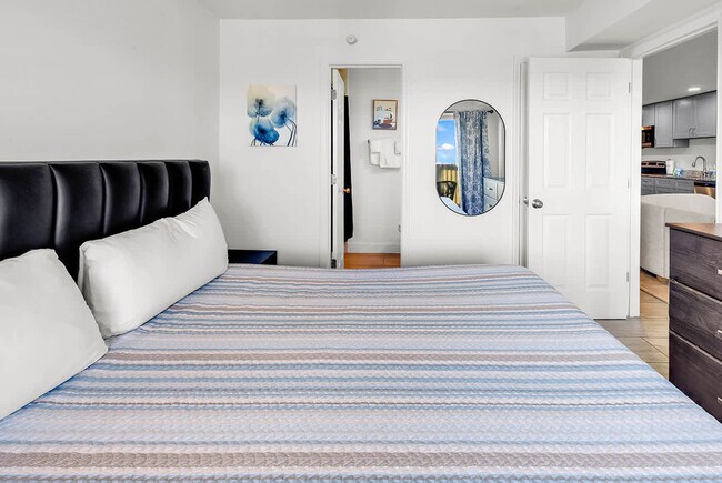 Building Photo - 511 S Ocean Blvd