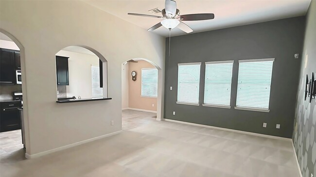 Building Photo - 15110 Sierra Ridge Dr