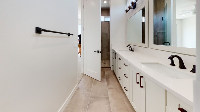 Building Photo - 152 Elder Ave