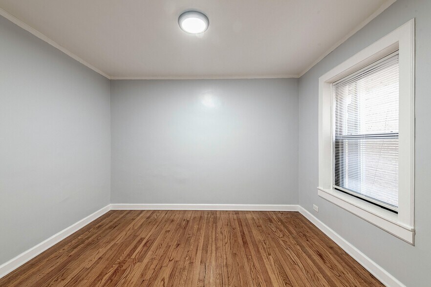 Building Photo - 7331 N Honore St