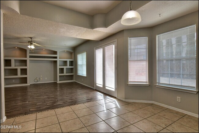 Building Photo - 3057 Tierra Mina Dr