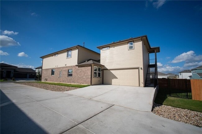 Building Photo - 9109 Looksee Ln