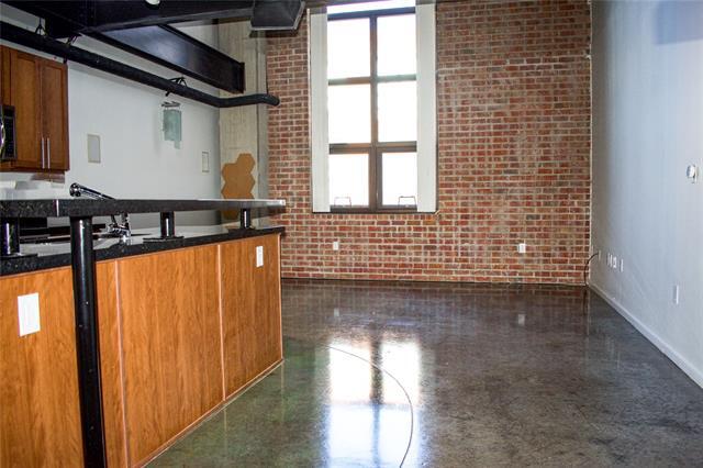 Building Photo - 3110 Thomas Ave