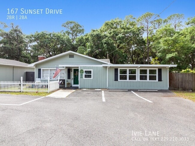 Building Photo - 167 Sunset Dr