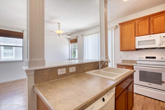 Building Photo - 637 Mount Olympus Blvd