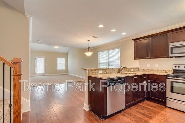 Building Photo - 232 Mossy Bank Dr