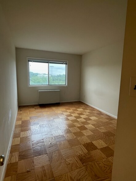 Building Photo - 4020 Washington Blvd