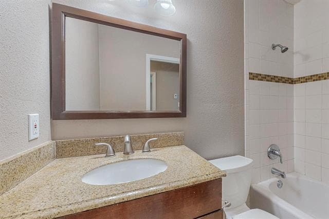 Building Photo - 2124 Robinson St