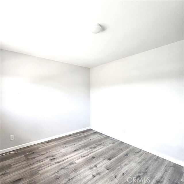 Building Photo - 320 E Hullett St