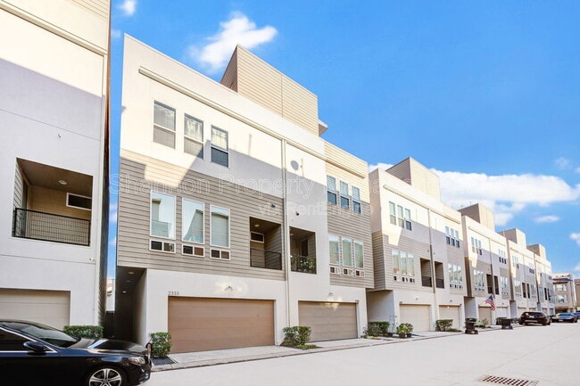 Building Photo - 2333 Sperber Ln