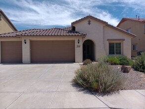 Building Photo - Four bedroom - Two bath, in Rio Rancho, St...