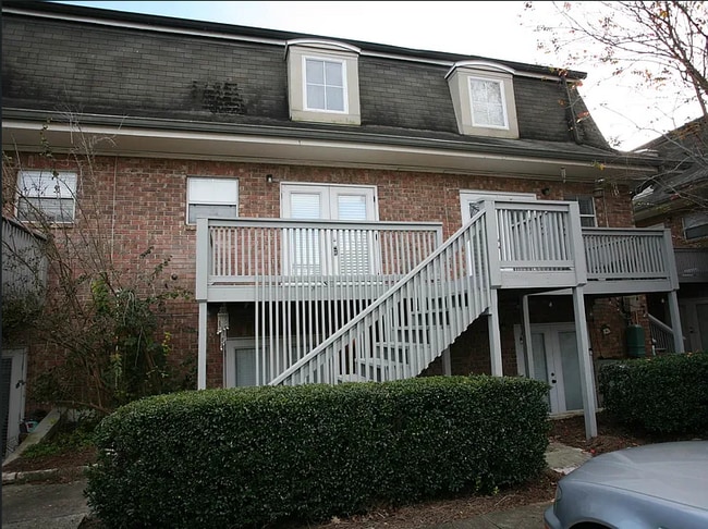 Building Photo - 408 E Virginia St