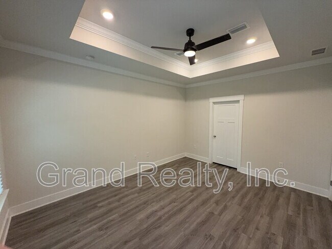 Building Photo - 10035 Tuscan Ct